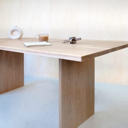 Sahara dining table