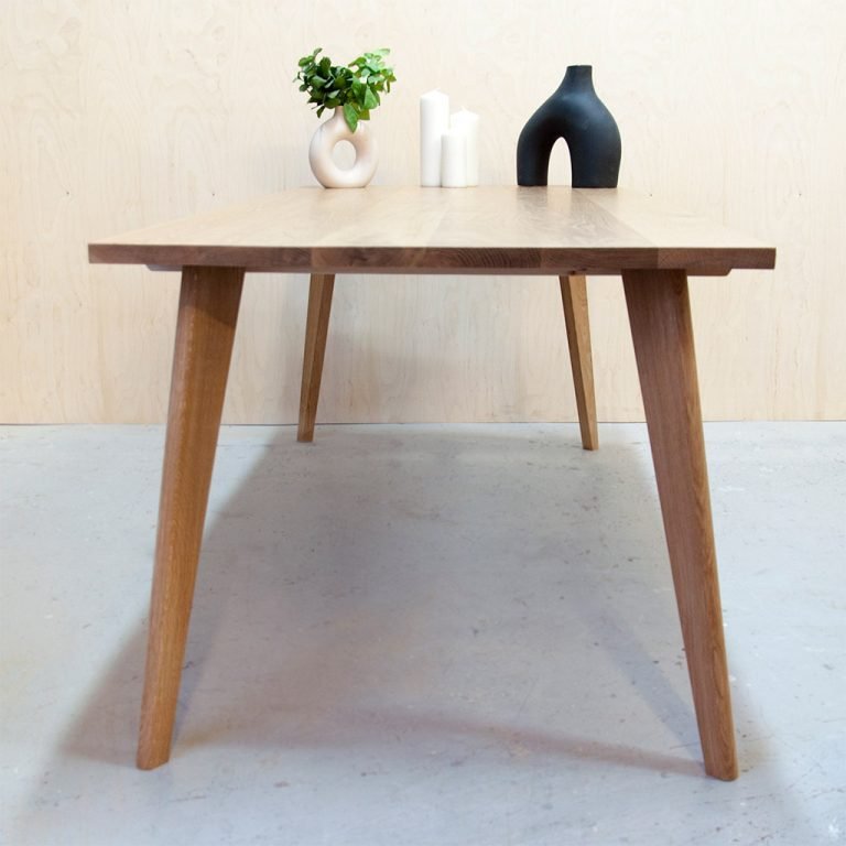 Oak-Aarhus-Dining-table