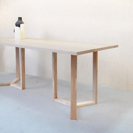 Oslo-dining-table