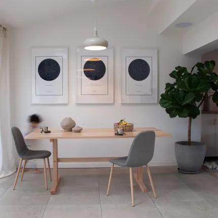 James dining table